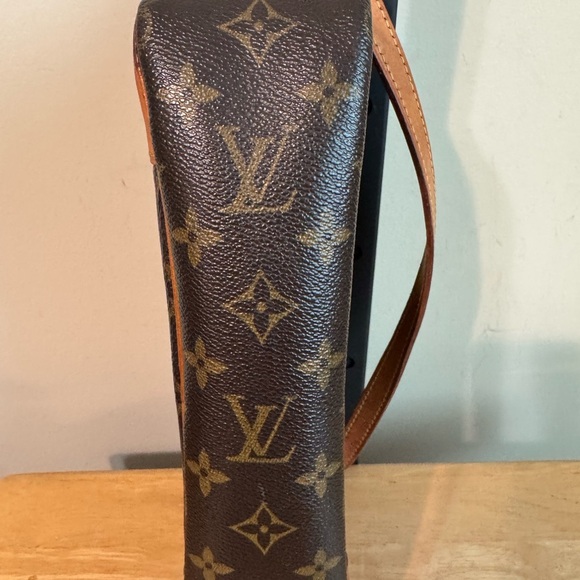 Louis Vuitton Trocadero 26 Monogram Brown Crossbody Bag - Picture 7 of 13